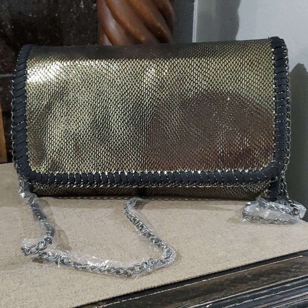 SHIMMER CONVERTIBLE CROSSBODY CHAIN AND CLUTCH DIRTY GOLD TONE NWOT RAVE CLUB